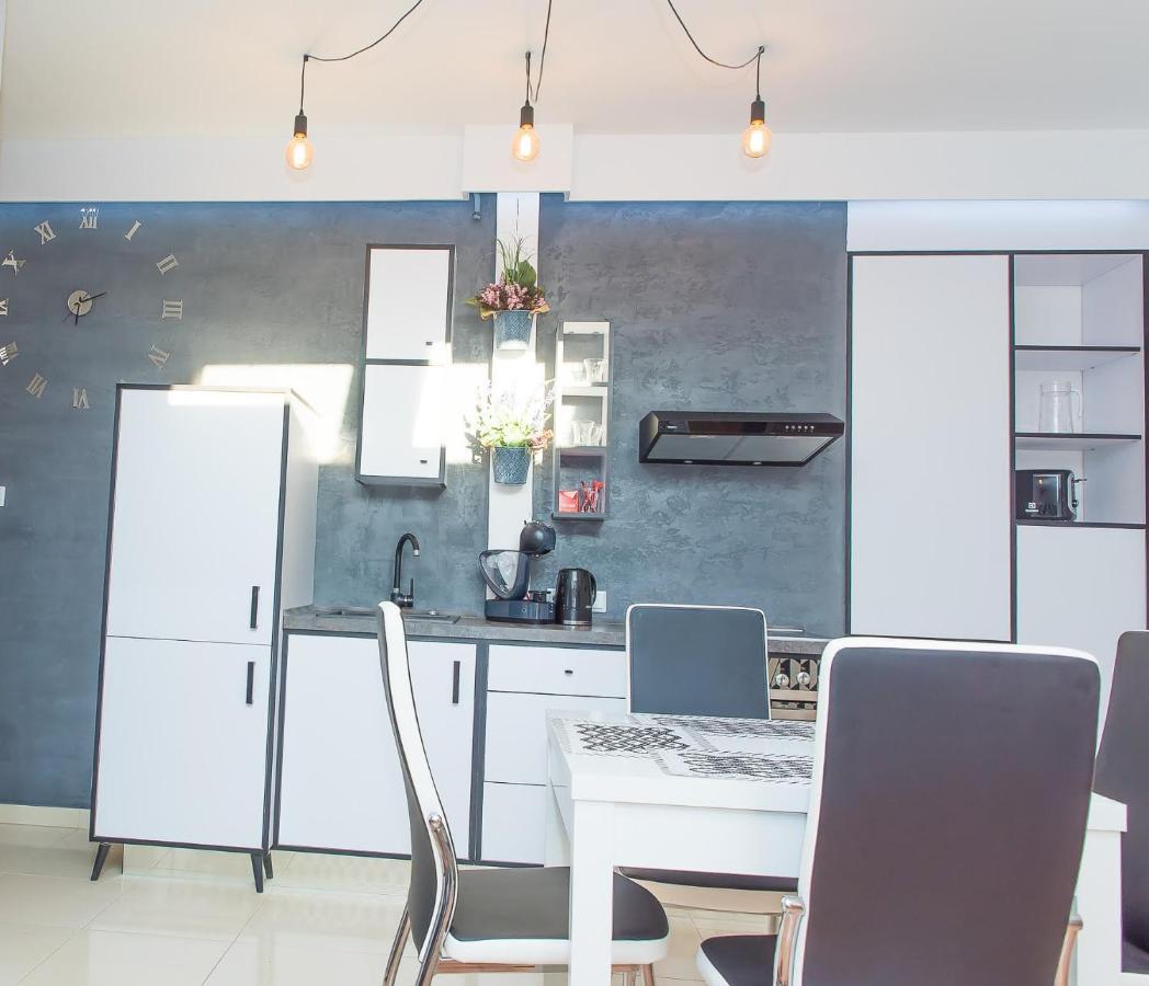 Easy Rent Apartments - Loft Lublin Buitenkant foto